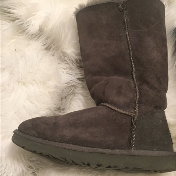 Grey ugg Bailey boots - Picture 5 of 8